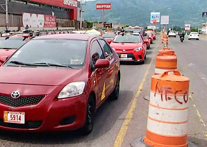 Таксисты Коста-Рики протестуют против Uber