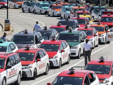 Таксисти Канади протестують проти UBER