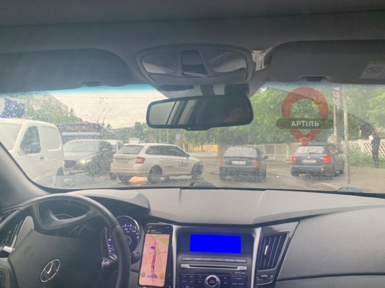 В Киеве Uber попал в аварию