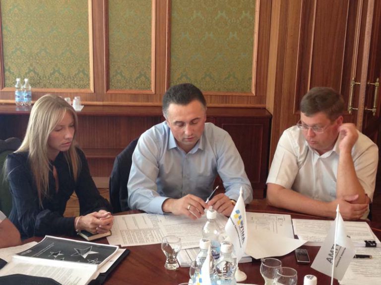 ВОО «Украинская таксомоторная ассоциация» призывает представителей таксомоторной отрасли к сотрудничеству и обращается с предложением присоединиться к реформированию отраслевого законодательства