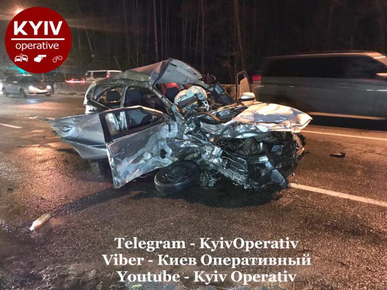 Спидометр завис на 160 км/час: новые кадры и подробности гибели в Киеве таксиста с пассажиром