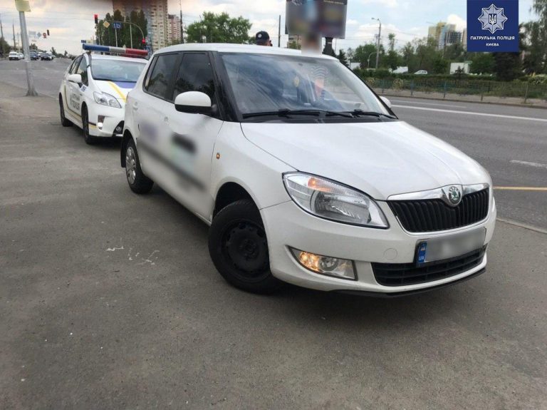 Водитель Uber под наркотиками нарушал ПДД, Полиция поймала.