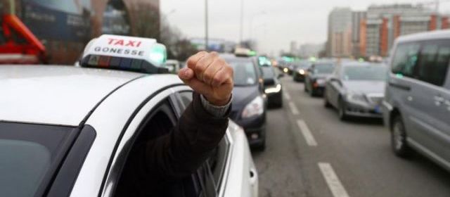 В Париже, Лондоне и некоторых других городах Европы сегодня проходит забастовка водителей такси.