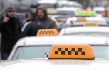 Игра с шашками. Украинская власть в очередной раз взялась за рынок такси