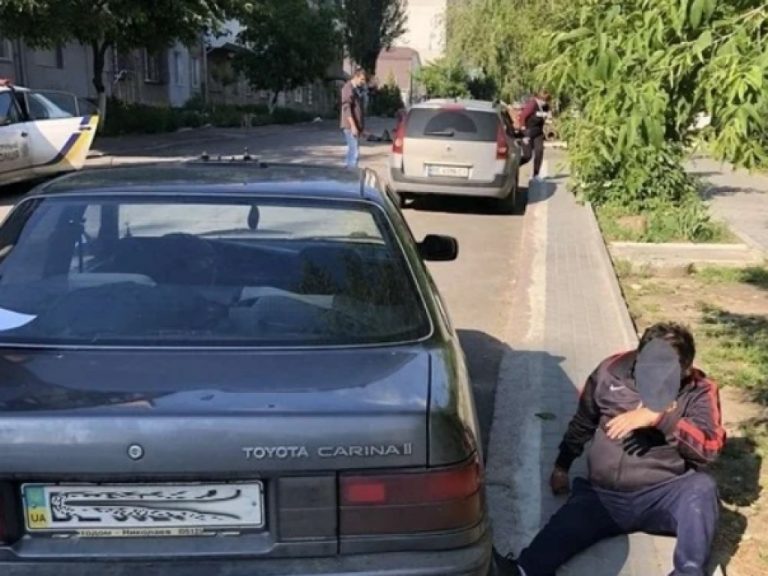 Пьяный таксист в Николаеве совершил ДТП