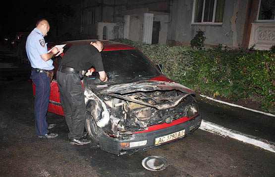 В Ивано-Франковске поджигают автомобили такси