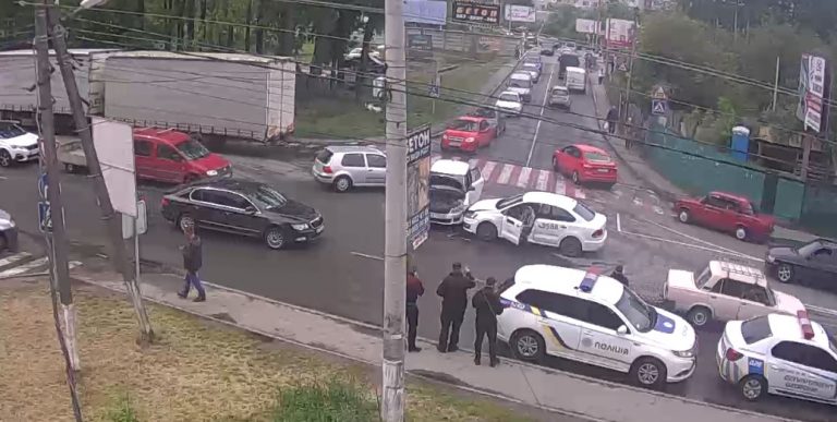 В Вишневом произошло ДТП с участием UBER ( Видео)
