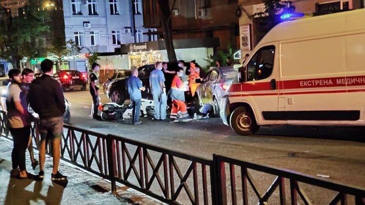 В Харькове смертельное ДТП за участием такси (Видео)
