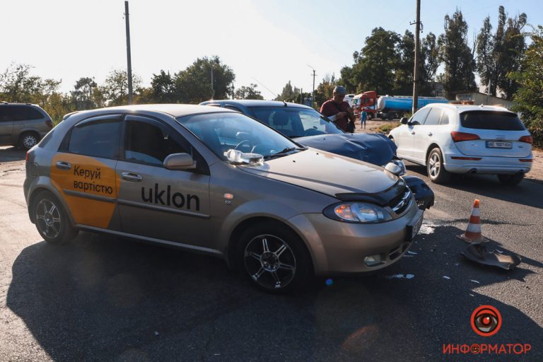 В Дніпрі Uklon потрапив у ДТП (Відео)