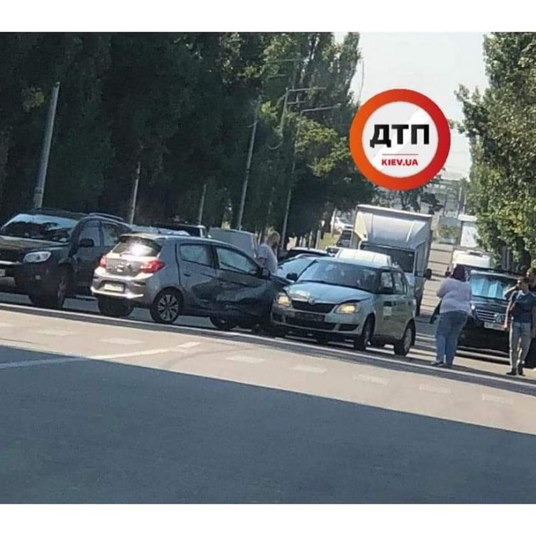 В Киеве Uber попал в ДТП