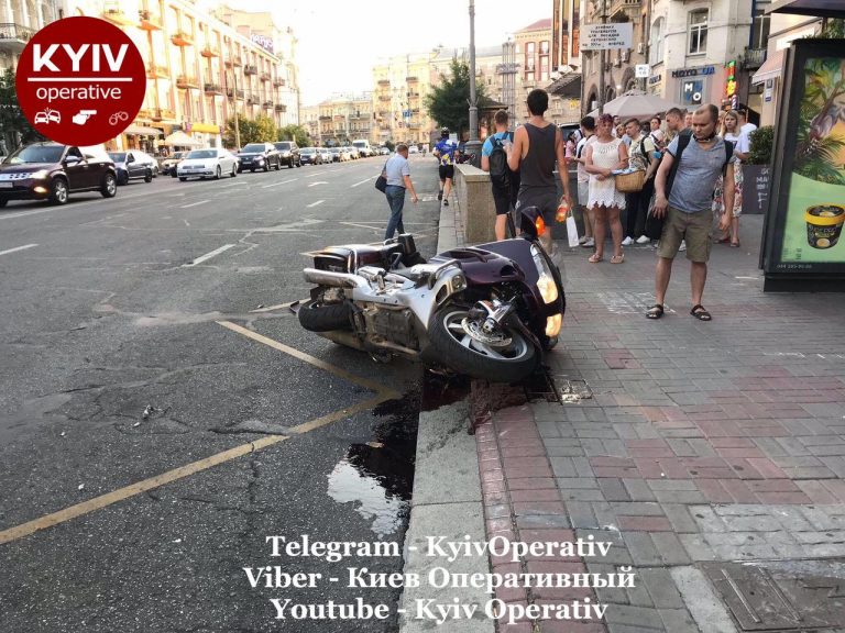 Водій Uber збив мотоцикліста і втік (Відео)
