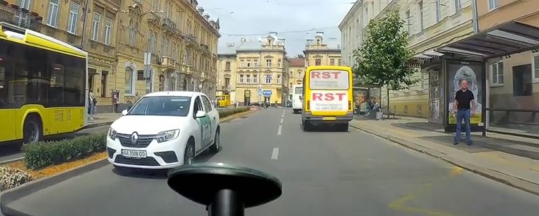 Неадекватний водій Bolt у Львові.