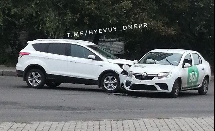 В Днепре Bolt попал в аварию