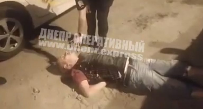 В Днепре пьяный таксист Bolt катался по улицам (видео)