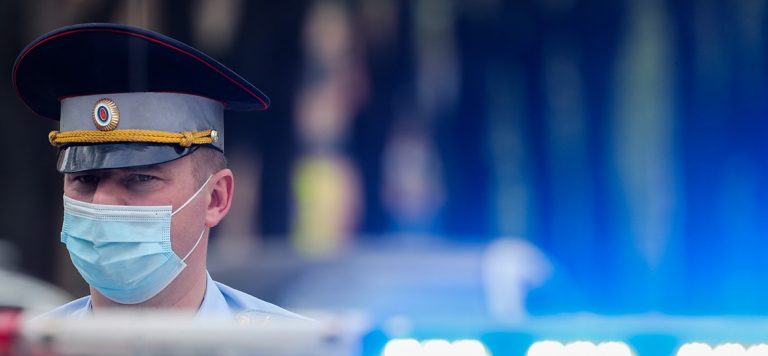 Мужчина пригрозил поджечь себя в офисе «Яндекс.Такси»