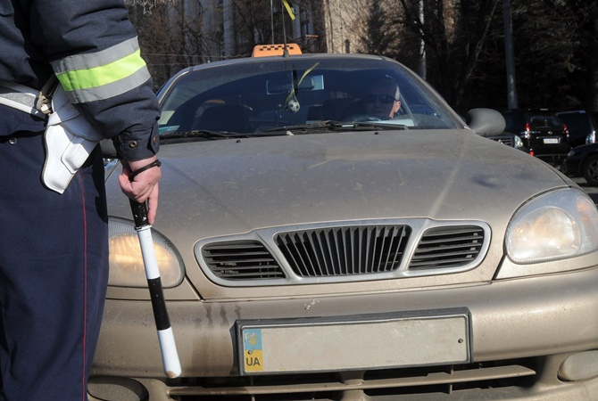 В Белой Церкви у таксиста 7 раз забирали права, но он продолжает возить пассажиров