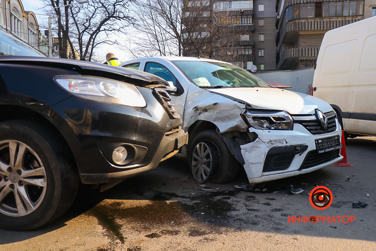 Hyundai двигался по Троицкой от Воскресенской