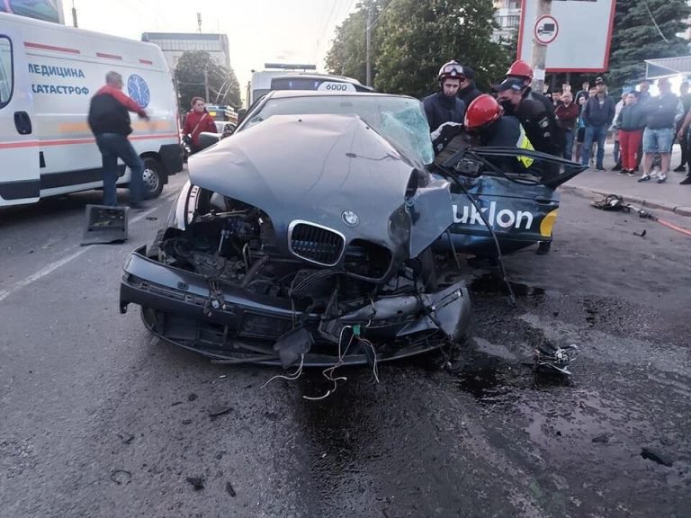 У Рівному ДТП з Uklon: багато постраждалих (Відео)