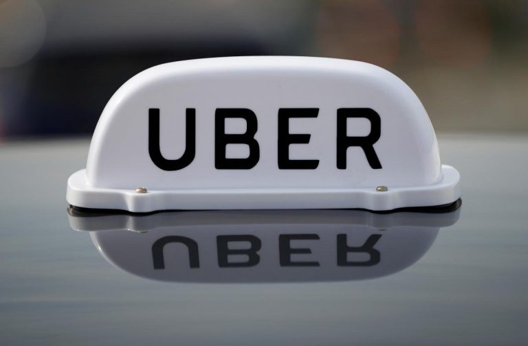 Uber поднимает тарифы на перевозки: сколько будем платить
