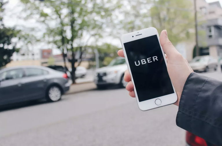 Топ-менеджер Uber пожаловался на проблемы из-за частых отказов водителей от поездок