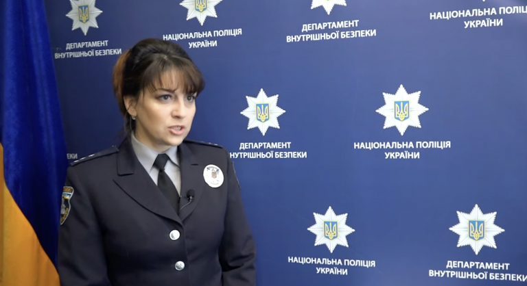 Якщо наркотиків не знаходили, то підкидали їх у відправлення особисто. У Києві затримали банду таксистів