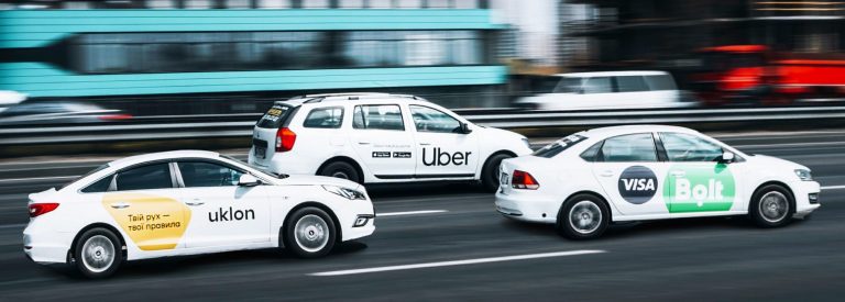 Українського партнера Uber та Bolt підозрюють у податковій схемі. Що відбувається