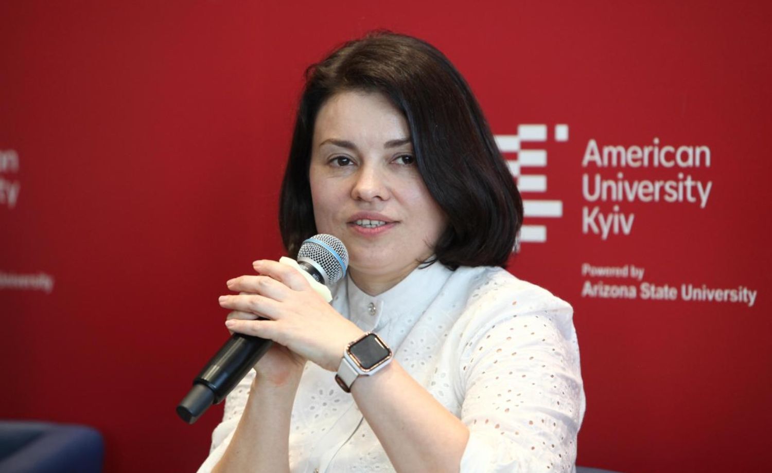 Заступниця голови Державної податкової служби України Леся Карнаух під час інтерв'ю виданню РБК-Україна щодо оподаткування водіїв таксі (Uklon, Bolt), декларування доходів та боргів бізнесу.